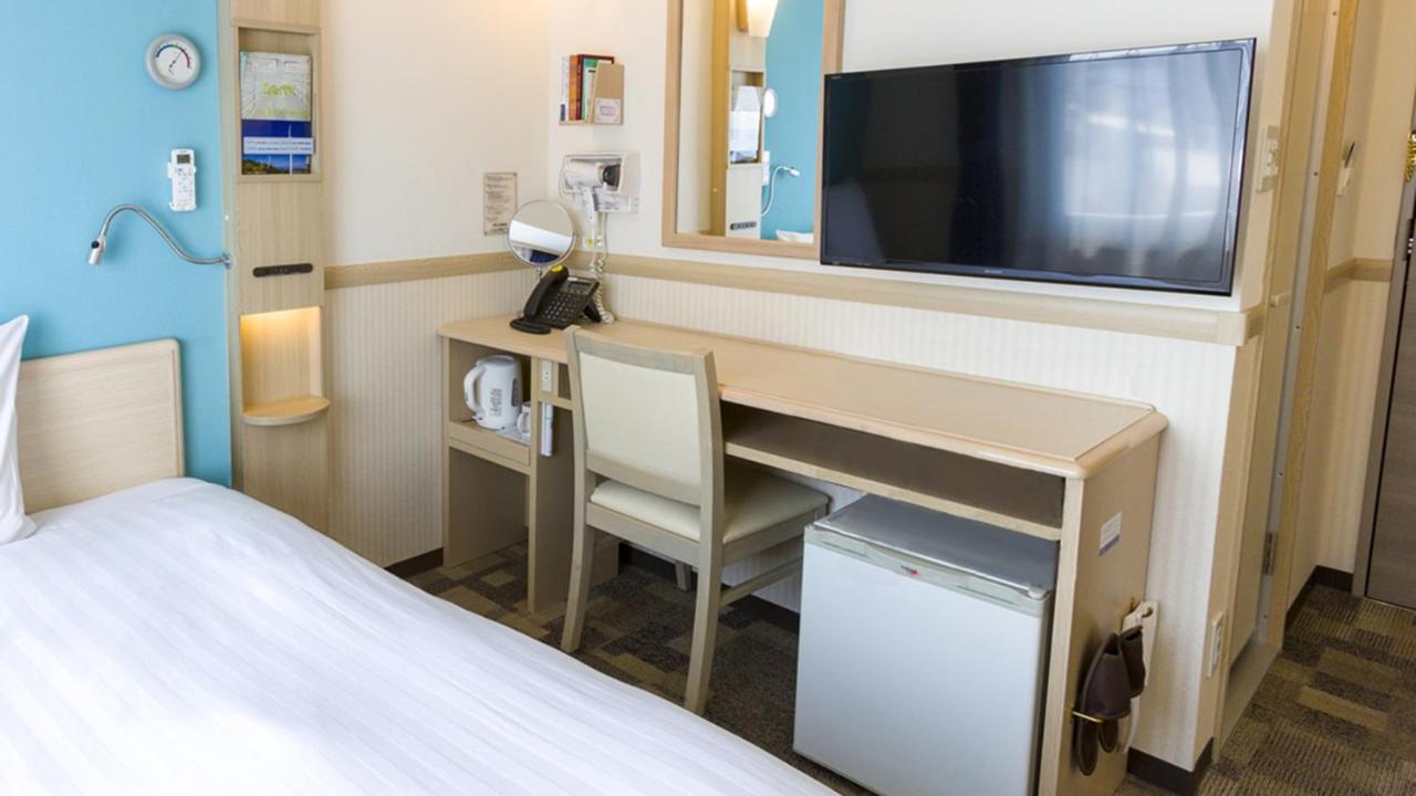 Toyoko Inn Misato-Chuo Ekimae Misato  Exterior foto
